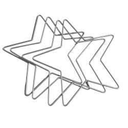 Srebrna gwiazda z drutu.